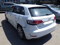 Recycling Car - Voiture accidentée en vente. Cliquez pour zoomer