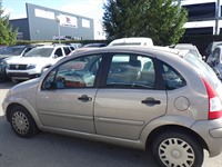 Recycling Car - Voiture accidentée en vente. Cliquez pour zoomer